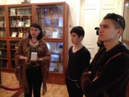 В Международный день музеев активисты саратовской культурно-просветительской организации «Возрождение» посетили музей Константина Федина