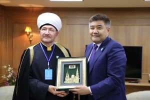 В Астане состоялась встреча Муфтия шейха Равиля Гайнутдина с министром общественного развития Казахстана Дарханом Калетаевым