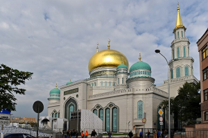 Новые ковры появились в Московской Соборной мечети