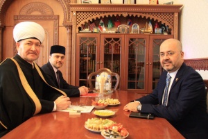 Встреча Муфтия шейха Равиля Гайнутдина с Послом Ирака в РФ Хайдаром Хади 