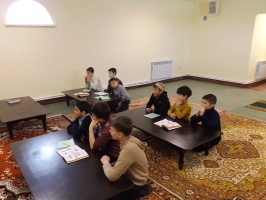 Основы Ислама изучают дети в Золотой Степи