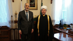 Mufti Sheikh Ravil Gainutdin meets the Syrian Ambassador Bashar al-Jaafari