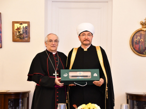 Муфтий Шейх Равиль Гайнутдин посетил апостольскую нунциатуру в Москве