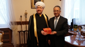 Муфтий Шейх Равиль Гайнутдин встретился с Послом Иордании Халедом Шавабка