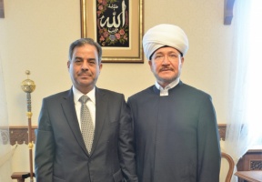 Mufti Sheikh Ravil Gaynutdin meets Ambassador of Lebanon Chawki Bou Nassar