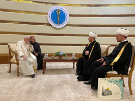 بابا الفاتيكان يؤيد فكرة المفتي عين الدين بعقد المنتدى الاسلامي العالمي في روما