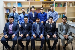 Муфтий Рушан Аббясов вручил дипломы выпускникам Исламского колледжа Московской области 