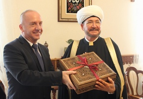 Mufti Sheikh Ravil Gaynutdin receives Syrian delegation