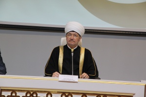 Муфтий Шейх Равиль Гайнутдин заявил о необходимости освещения федеральными СМИ гуманитарных акций российских мусульман 