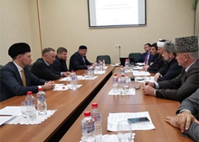 محي الدينوف يشارك في اجتماع مجلس رؤساء مؤسسات التعليم العالي الإسلامي