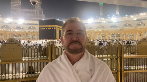سماحة المفتي راوي عين الدين يؤدي مناسك العمرة في مكة المكرمة 