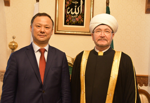 Встреча Муфтия Шейха Равиля Гайнутдина с главой МИД Киргизии Русланом Казакбаевым