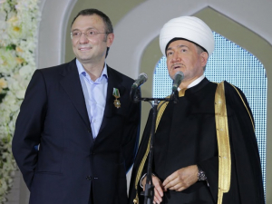 Подравление  Муфтия Шейха Равиля Гайнутдина Сулейману Керимову в связи с наделением полномочиями сенатора Совета Федерации