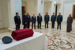 Марат хазрат Аршабаев принял участие в передаче останков воина ВОВ в Республику Казахстан