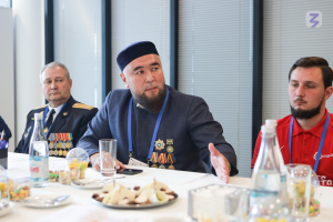 Вместе победим. Заместитель главы ДУМ Поволжья — на форуме ветеранов СВО 