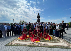 Муфтий Шейх Равиль Гайнутдин  открыл в Касимове памятник царице Казанского ханства
