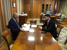 عباسوف يلتقي مفوض الحج في حكومة روسيا الااتحادية 