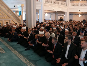 В Московской Соборной мечети  вознесли мольбы о ниспослании мира и согласия на землях Палестины 