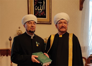 Имам-мухтасиб Волгоградской области Муслим Суюнов награжден медалью «За духовное единение»