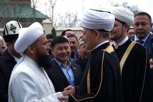المفتي يشارك بافتتاح مسجد في بشكيك عاصمة قرغيزيا 