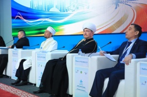 مفتي روسيا ومفتي كازاخستان يفتتحان المنتدى الشبابي في العاصمة الكازاخستانية 