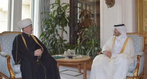 معالي رئيس وزارء قطر يستقبل سماحة المفتي 