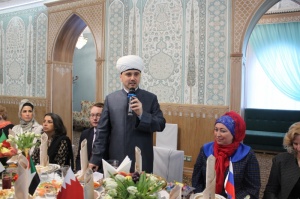 لقاء السيدات عقيلات رؤساء البعثات الدبلوماسية في المسجد الجامع بموسكو
