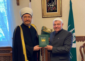 سماحة المفتي راوي عين الدين يلتقي مع فرحات حسنو الدينوف رئيس الأكاديمية الإسلامية البلغارية 