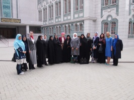 Московскую Соборную мечеть посетила женская делегация из Ирана 