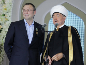 Муфтий Шейх Равиль Гайнутдин вознес дуа - молитву за Сулеймана Керимова и его близких