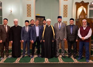 Председатель Национального Совета Всемирного конгресса татар Василь Шайхразиев посетил Соборную мечеть  Ногинска Московской области