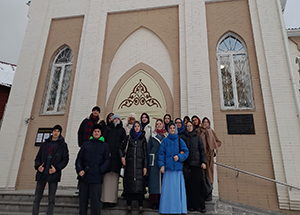 Рассказ о религии Ислам,о вероисповедании и обычаях мусульман услышали студенты, посетившие Соборную мечеть города Красноярска