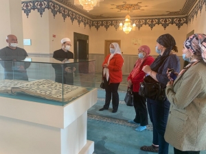 Родители детей, раненых в ходе нападения на казанскую гимназию, посетили Московскую Соборную мечеть   