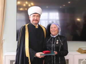 Муфтий Шейх Равиль Гайнутдин наградил сотрудников МИИ и ответственных за реконструкцию вуза