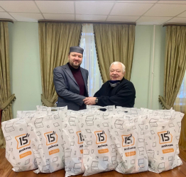 Активисты мусульманской общины Пушкино во главе с председателем общины Рамилем Фасхудиновым  провели серию благотворительных акций