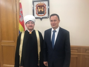 В Калининграде состоялась встреча Муфтия ШейхаГайнутдина с региональным министром по муниципальному развитию и внутренней политике А.Торбой