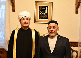 سماحة المفتي يستقبل زينات صاديقوف رئيس الإدارة الدينية لمسلمي مقاطعة تيومين 