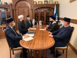 Встреча Муфтия Шейха Равиля  Гайнутдина с председателем ДУМ Владимирской области Азатом Мунавировым
