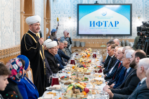 Ифтар в Московской Соборной мечети собрал российских государственных деятелей