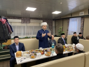  Рушан Аббясов посетил мусульманскую общину городского округа Электросталь