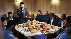 Рамадан - месяц единения  Муфтий Рушан Аббясов провел ифтар в мусульманской общине Пушкино