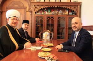 سماحة المفتي يستقبل سفير جمهورية العراق بموسكو