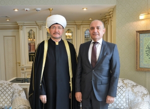 Муфтий Шейх Равиль Гайнутдин встретился с Послом Иордании в России Амджадом Оде Адайле  