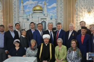 Муфтий Шейх Равиль Гайнутдин поздравил руководителя и членов Комитета по здравоохранению при СМР с включением в ОС при Минздраве РФ