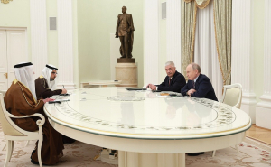 Владимир Путин принял в Кремле заместителя Премьер-министра, Министра внутренних дел Объединённых Арабских Эмиратов Сейфа Бен Заида Аль Нахайяна.