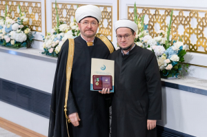 Муфтий Шейх Равиль Гайнутдин поздравил Ислама хазрата Зарипова с днем рождения