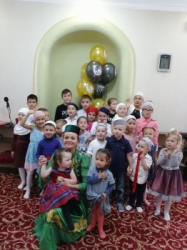 Детский праздник состоялся в при Культурно-просветительском центре имени Х.Д.Тенишевой