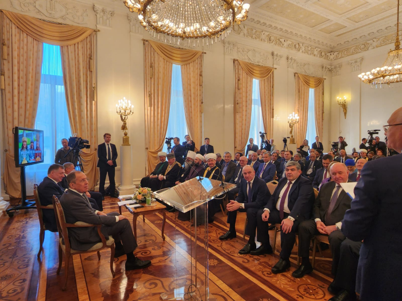 Муфтий Шейх Равиль Гайнутдин принял участие во встрече руководства Группы стратегического видения «Россия – исламский мир» с послами государств-членов ОИС