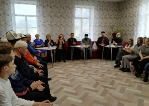 Имамы Красноярского муфтията выступили на диалоговой площадке, посвященной Исламу