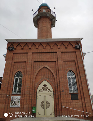 Красноярская соборная мечеть обрела новые дизайнерские двери